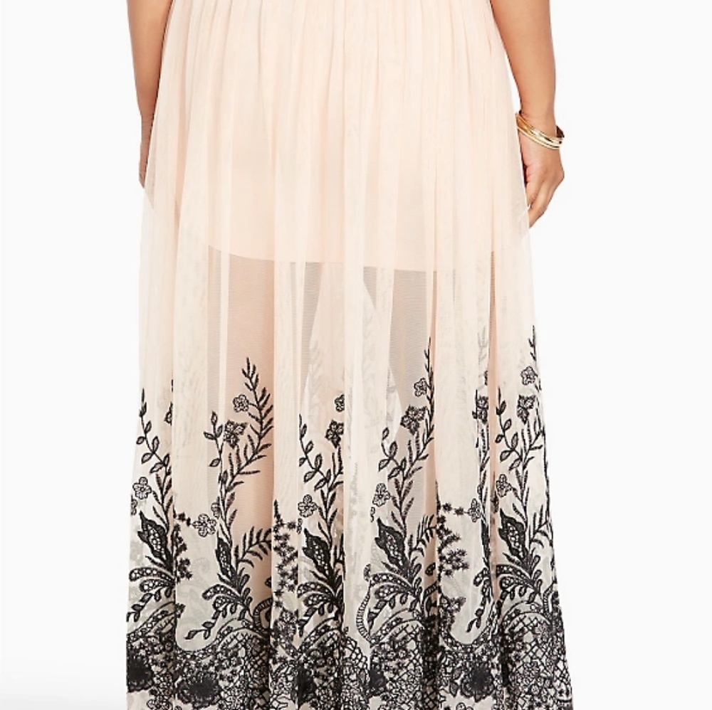 Torris size 3 blush pink mesh skirt 3x